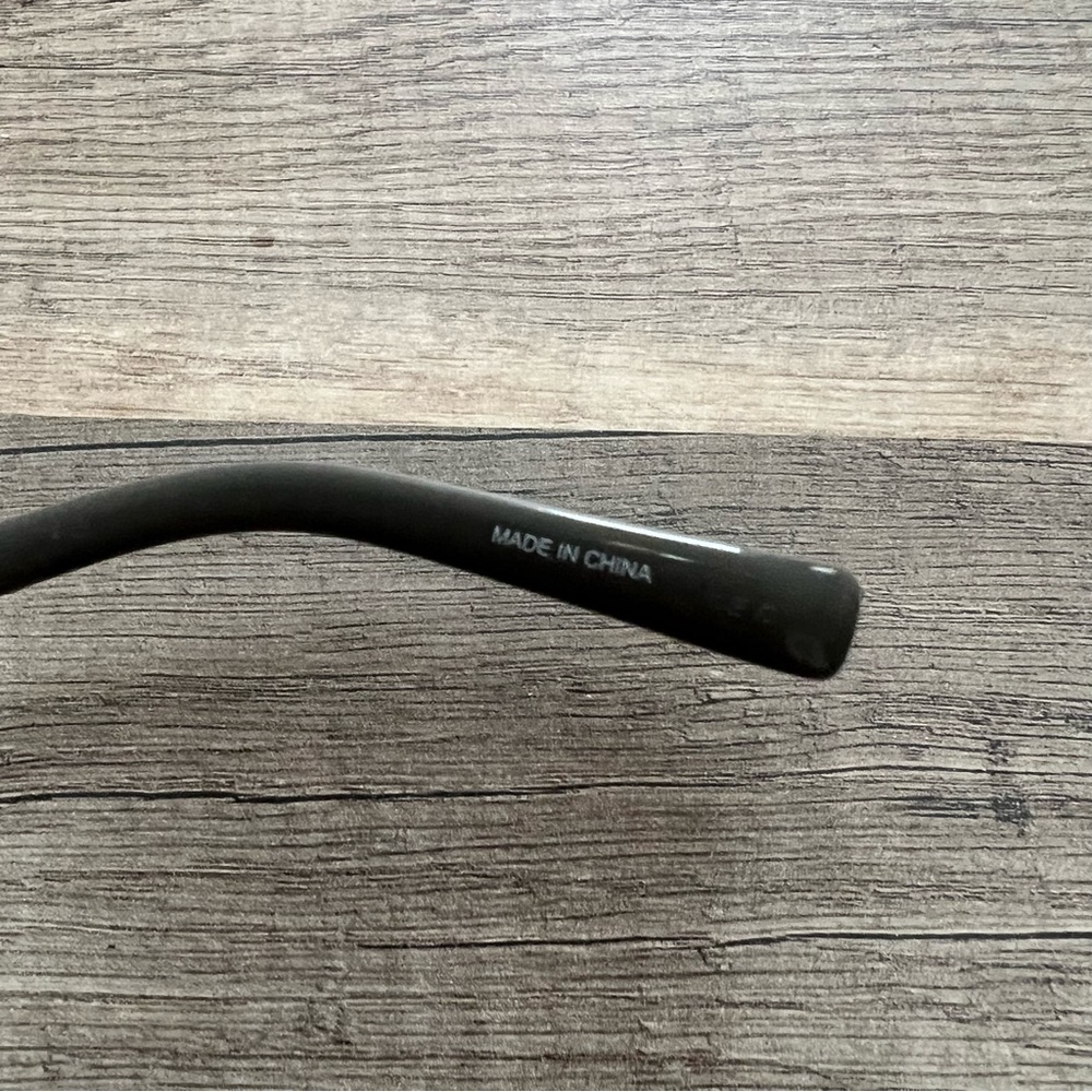 MCM Plastic MCM2699 Frame in Gray - Picture 7 of 10